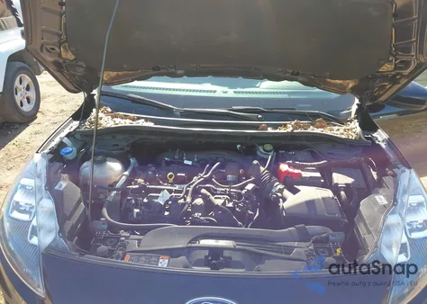 2021 Ford Escape Titanium z USA, uszkodzony, nr VIN 1FMCU9J91MUA57255